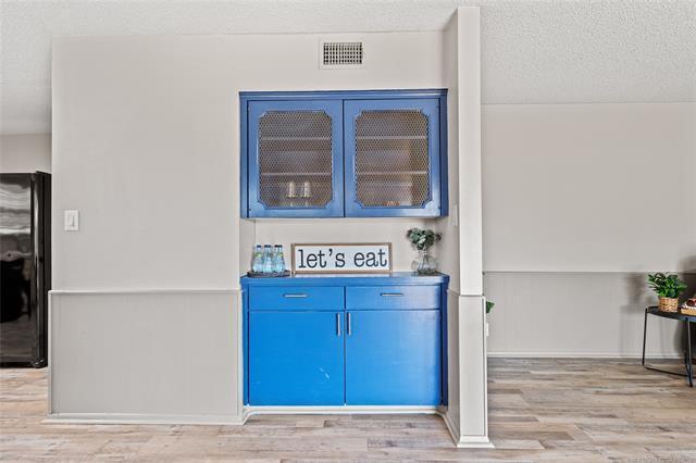 Building Photo - 2026 11th Ave NW