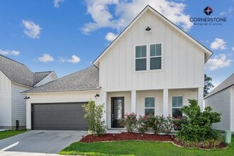 Building Photo - 4 Bedroom in a Gated Community