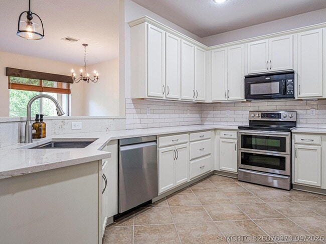 Building Photo - 1140 Cheval Dr