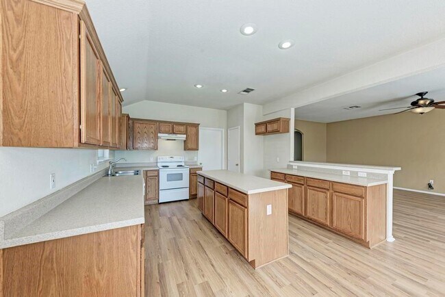 Building Photo - 1203 Tricia Cove