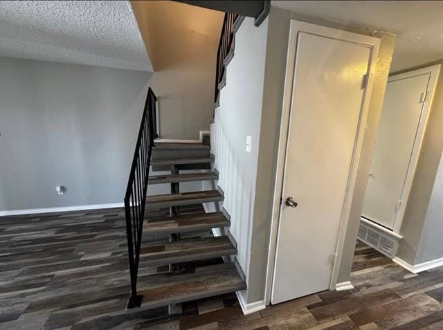 Building Photo - 6329 Walraven Cir