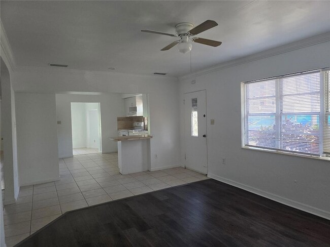 Building Photo - 926 46th St