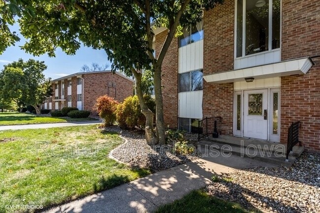 Building Photo - 1003 Parkway Dr