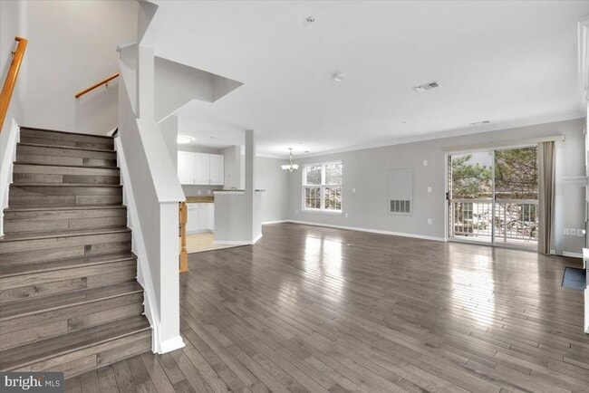 Building Photo - 4542 Superior Square