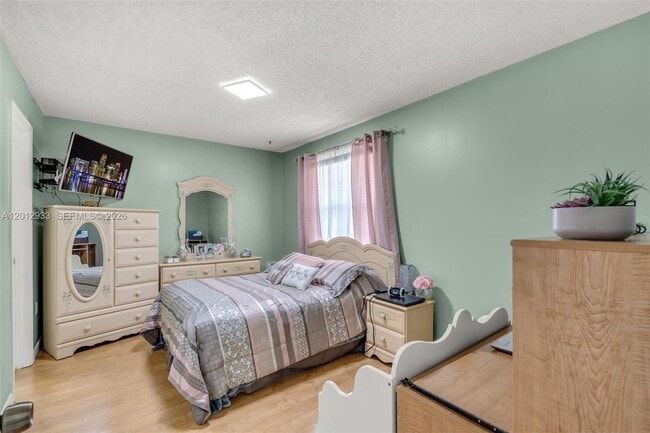 Building Photo - 7051 SW 129th Ave