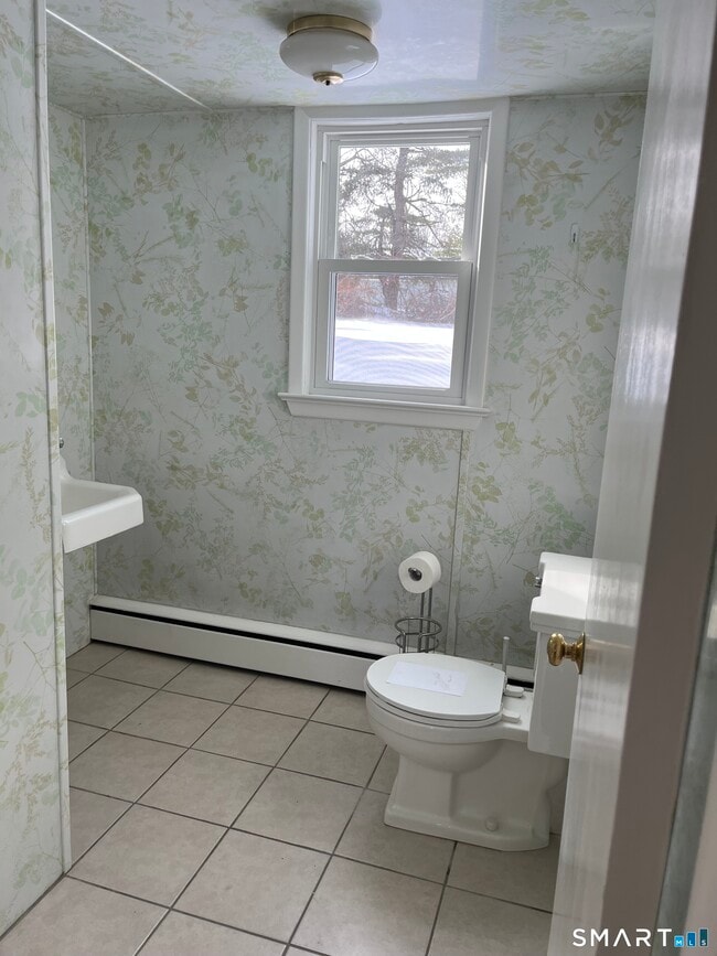 Building Photo - 73 Soundview Rd