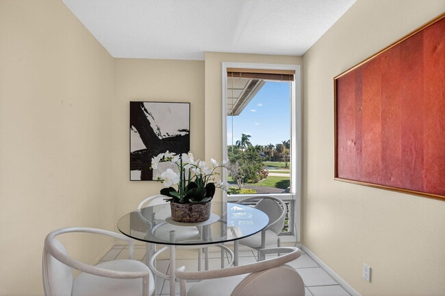 Building Photo - 19811 Boca W Dr