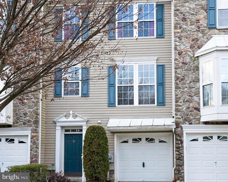 Primary Photo - 6 Eagle Ln