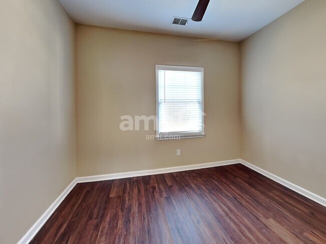 Building Photo - 393 Cherry Tree Ln