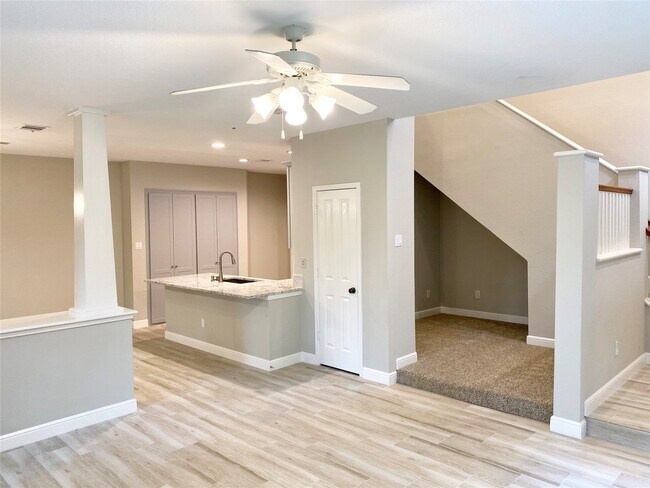 Building Photo - 66 Scarlet Woods Ct