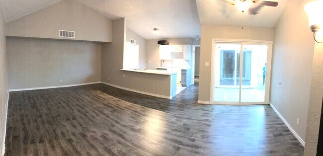 Building Photo - 670 W Warrior Trail