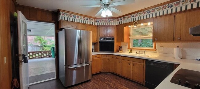 Building Photo - 1933 Silvastone Dr