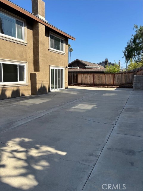 Building Photo - 136 N Lohrum Ln
