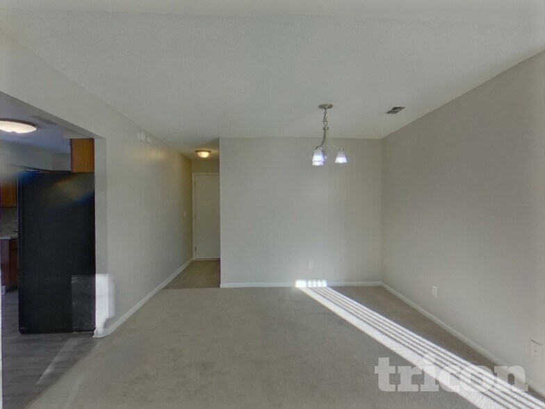 Building Photo - 8168 Fort Lee Trail