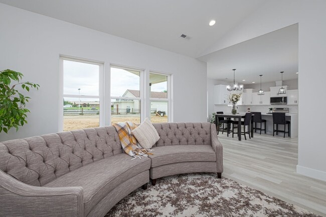 Building Photo - Beautiful New Home for Rent in Quincy