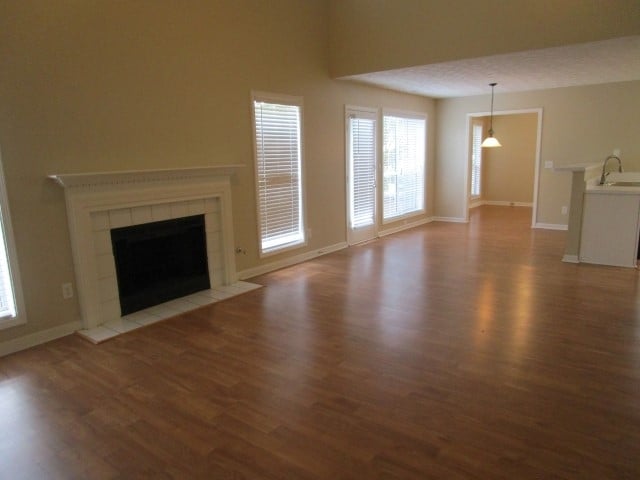 Building Photo - 194 Meadow Crest Way