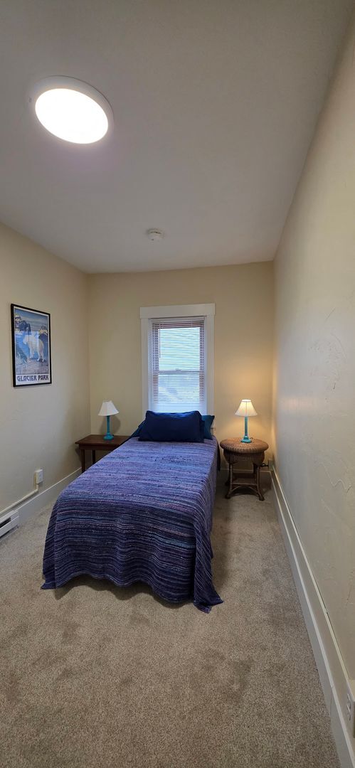 Building Photo - 304 Clancy St