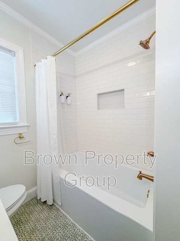 Building Photo - 946 McKimmon Rd