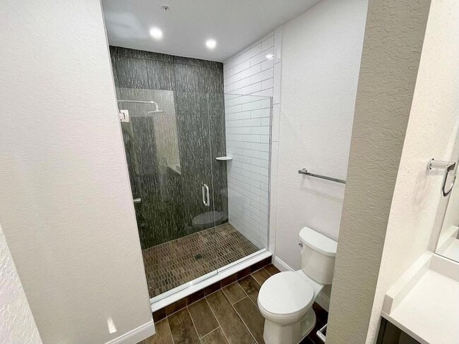 Building Photo - 5017 City St