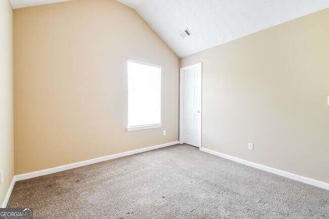 Building Photo - 150 Hazelhurst Dr