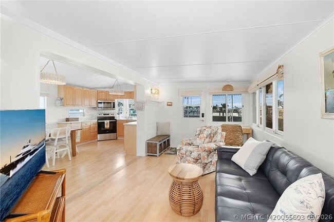 Building Photo - 10725 S Ocean Dr