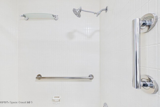 Building Photo - 778 Nassau Rd