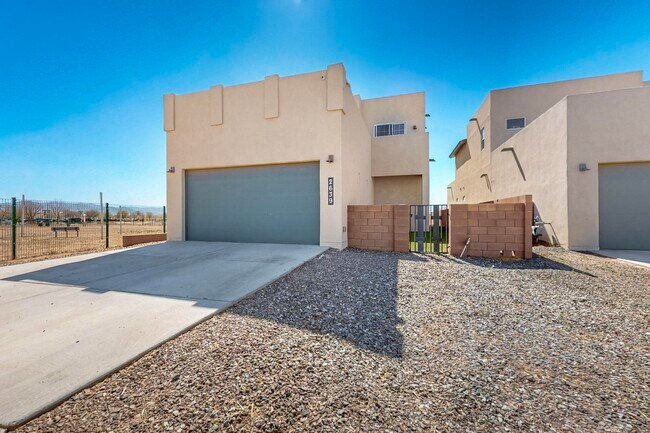 Building Photo - 2639 Stryker Road Southeast