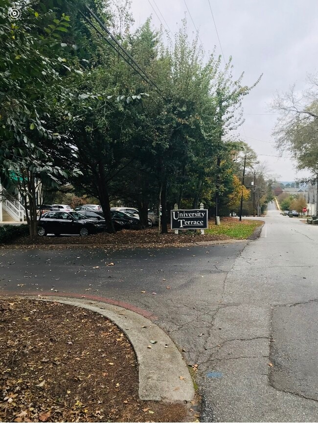 Building Photo - 102 Calhoun St