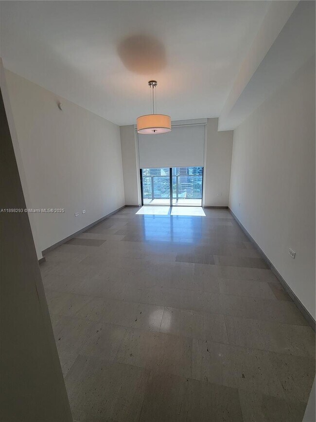 Building Photo - 88 SW 7th St