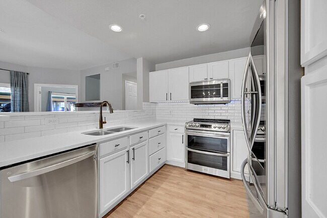 Building Photo - $1,895.00 - 2 Bedrooms, 2 Bathroom, Condo ...