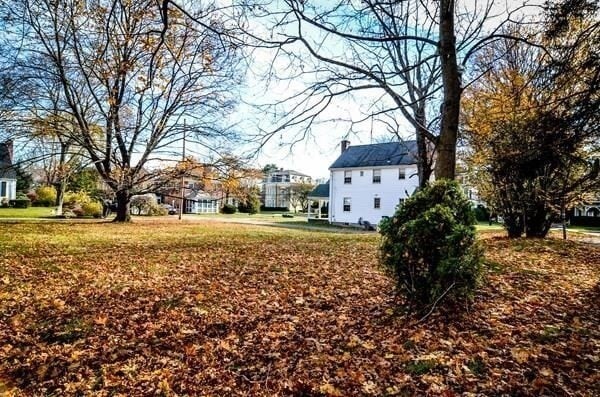 Building Photo - 77 W Central St