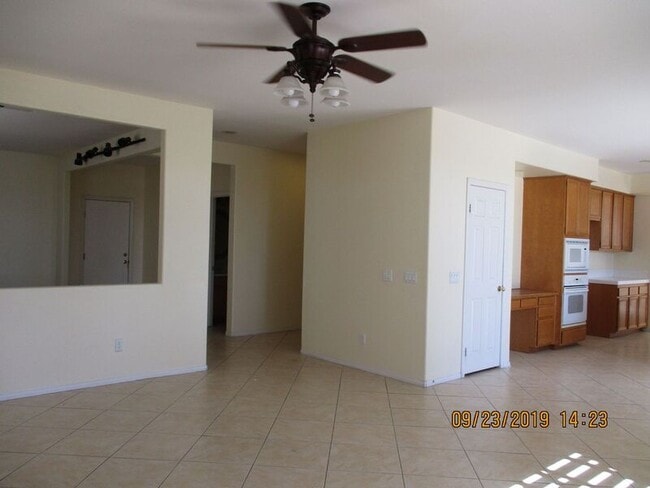 Building Photo - 31419 Orchard Ln