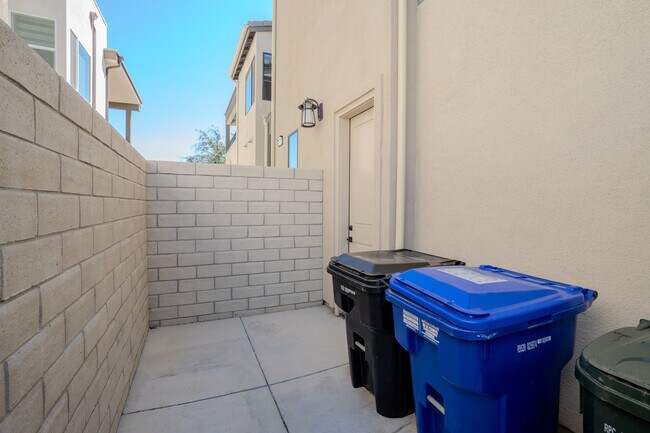 Trash area attached to Garage - 26939 Goldfinch Ln