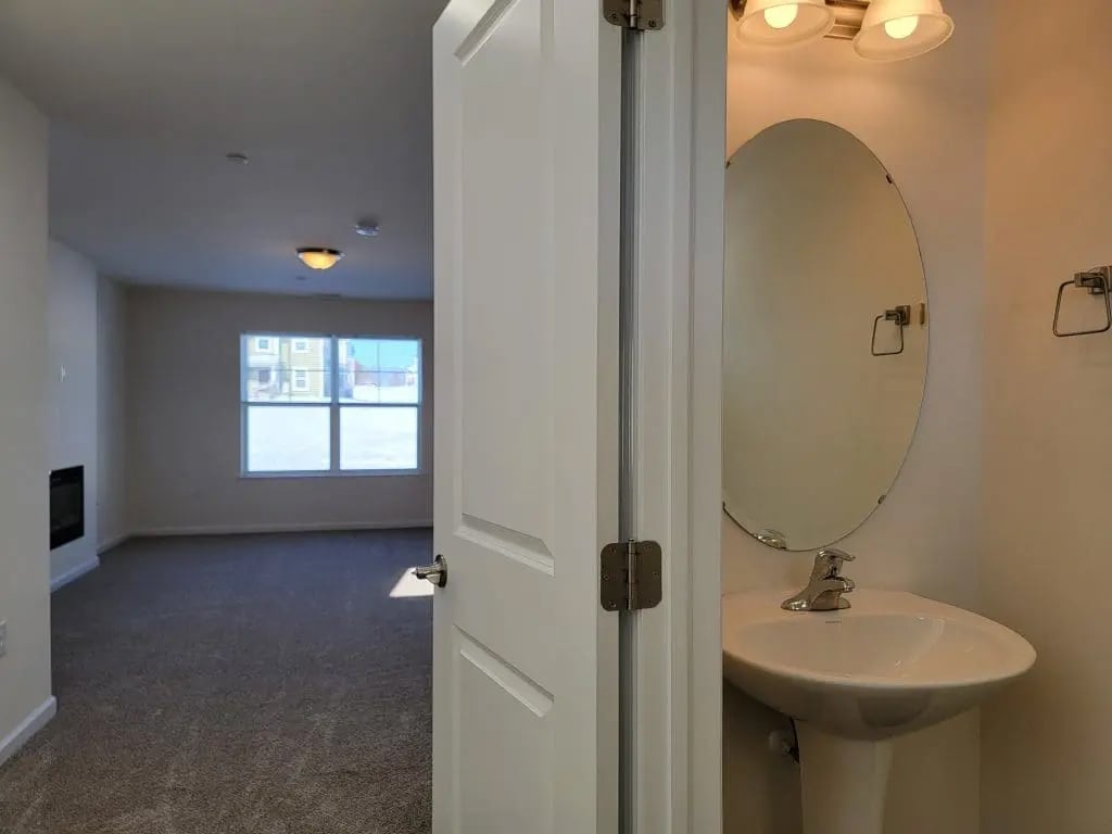 Building Photo - 64 Rollins Ln