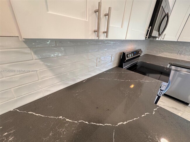 Building Photo - 2430 NW 22nd Rd