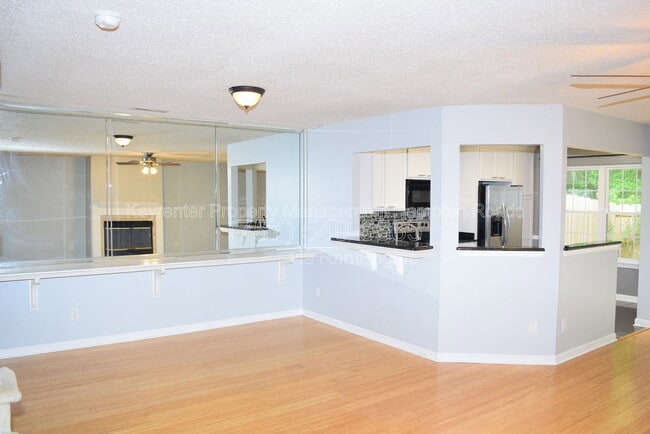 Building Photo - 3809 Peppercorn Way