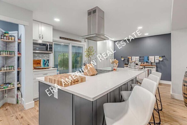 Building Photo - 2037 Lewis Turner Blvd