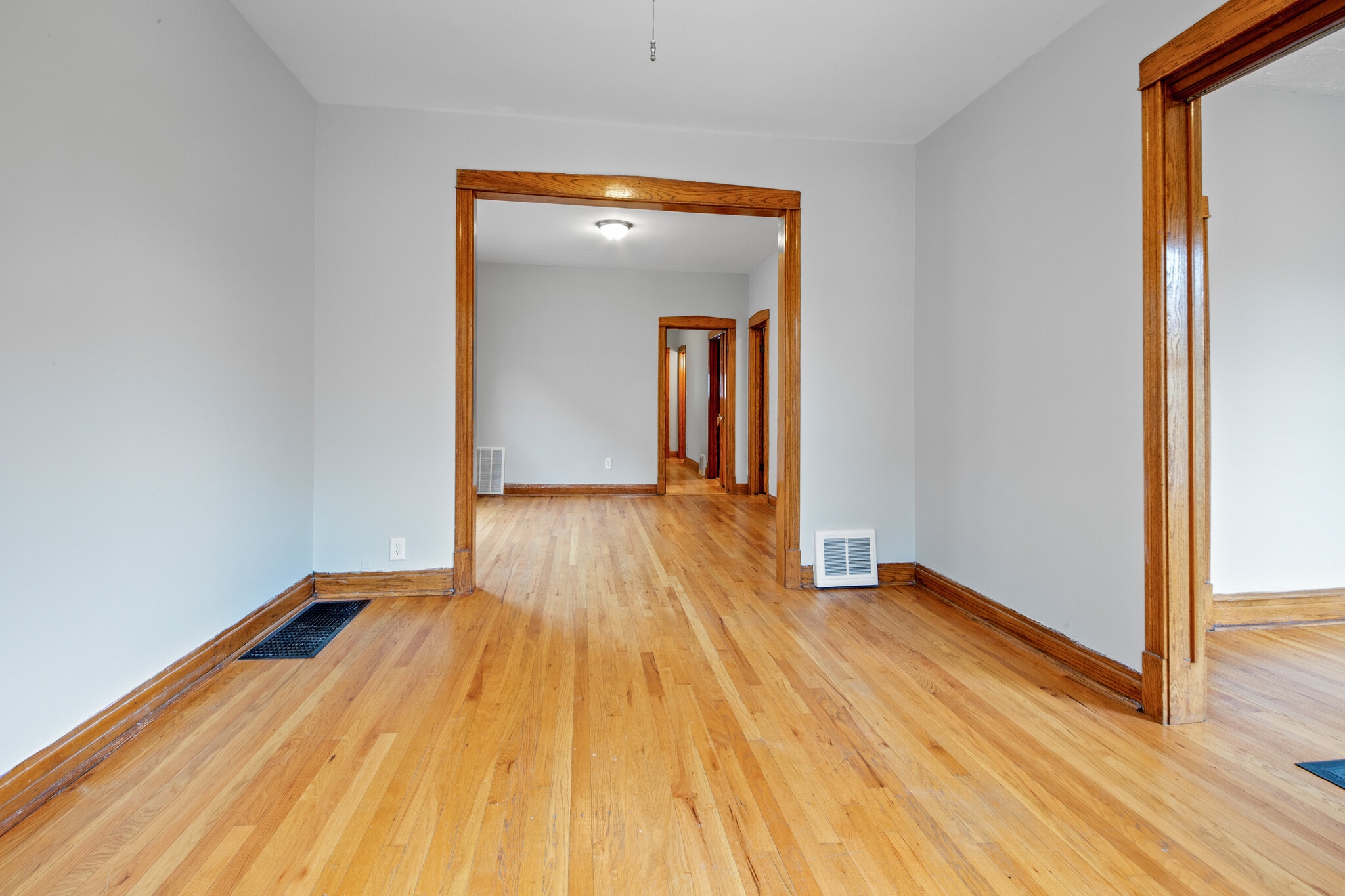 Building Photo - 4737 N Kildare Ave