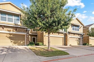 Building Photo - 1620 Bryant Dr