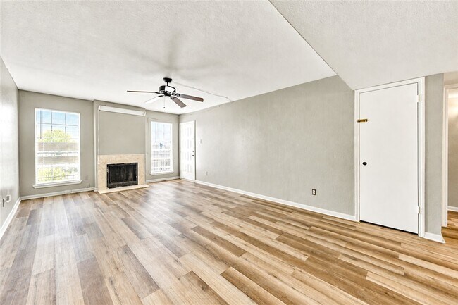 Building Photo - 6606 De Moss Dr