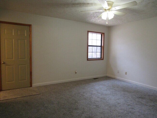 Building Photo - 513 N College Ave