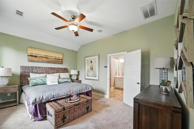 Building Photo - 1605 Cedar Crest Dr