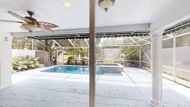 Building Photo - 23330 La Vida Way