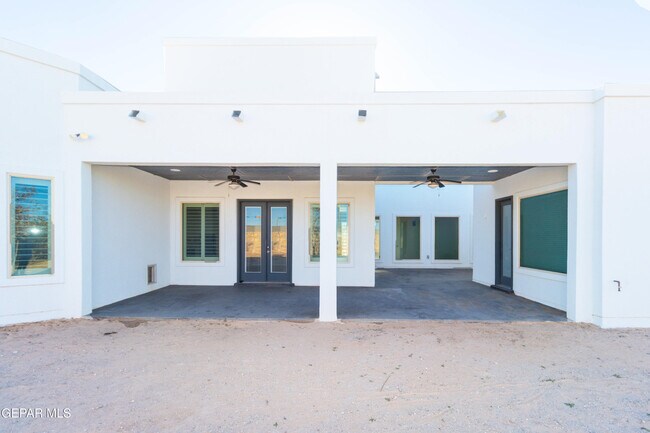 Building Photo - 864 Lemington St