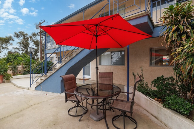 Sun Deck - Golden Grove Manor