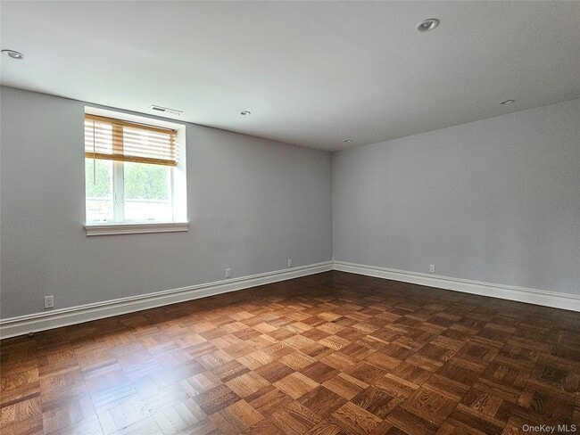 Building Photo - 49 Greenridge Ave