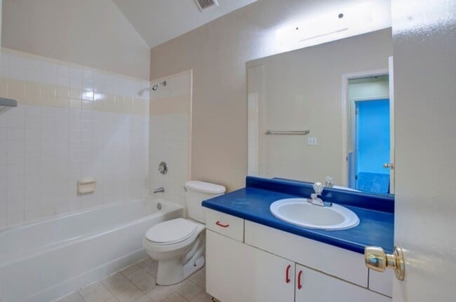 Building Photo - 1631 19th St