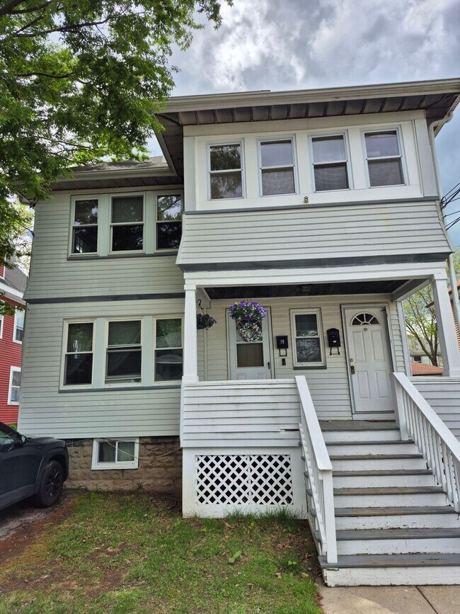 Building Photo - Nice 3 bed in Watertown