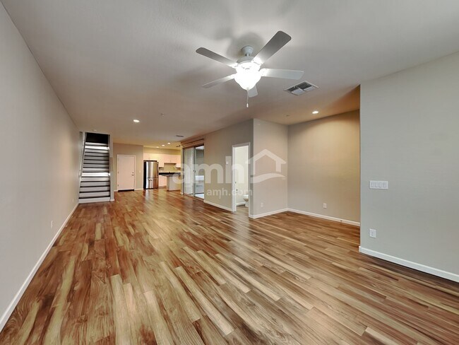 Building Photo - 20759 W Maiden Ln