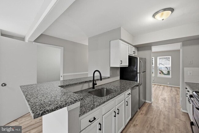 Building Photo - 40 Cobber Ln